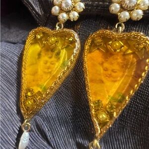 Maximal Art Amber Gold Heart Earrings Vintage Art Inside, filagree sides.
